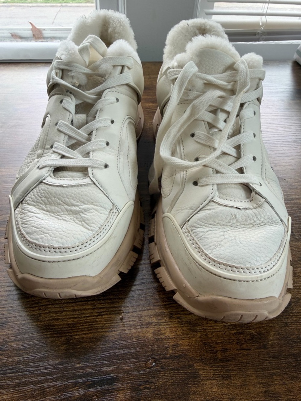 Massimo Dutti Off-White Leather Sneakers with Shearling Lining
